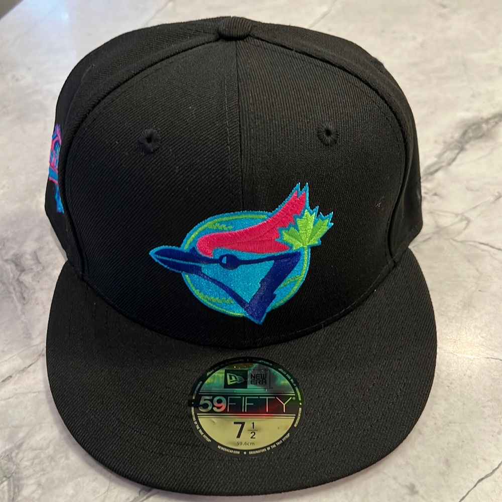 New Era fitted Blue Jays hat size 7 1/2